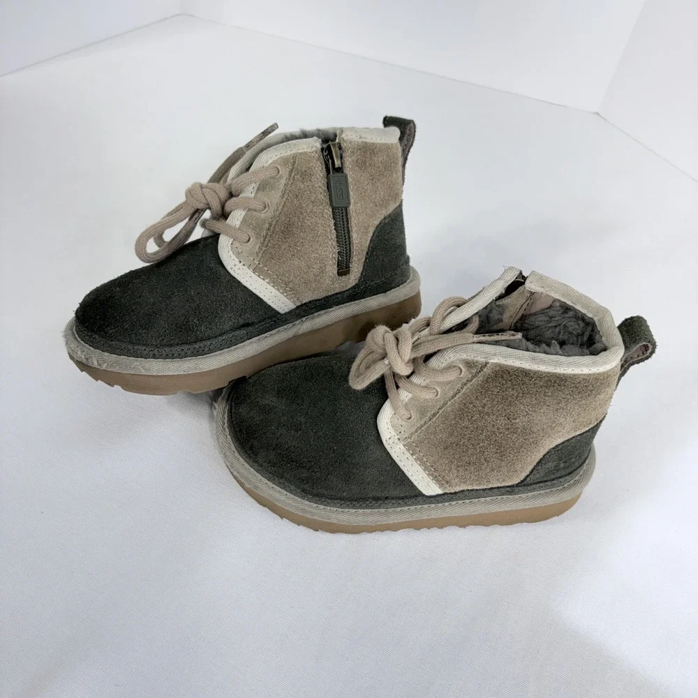 UGG Kids Neumel II Water Resistant Chukka Boots Green Tan Suede 1017320T Size 10
